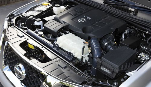 Động cơ V6 của Nissan.